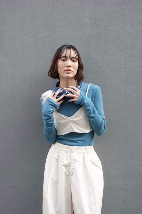 ベロアビスチェ